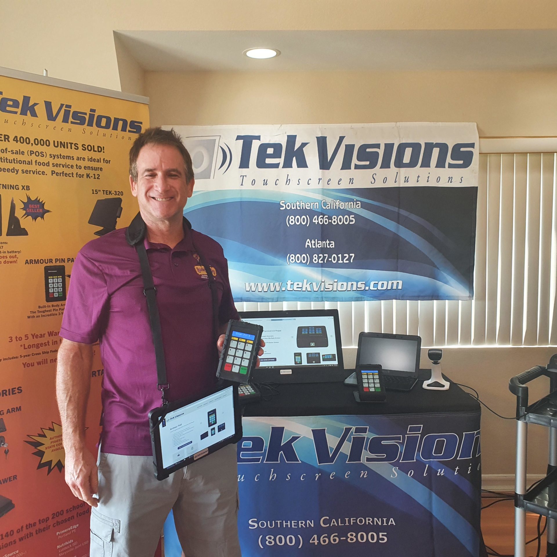 Tom with Virtual Tradeshow Booth